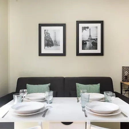 Appartement Special! 500m To Eiffel Tower: Duplex With Terrace Parijs