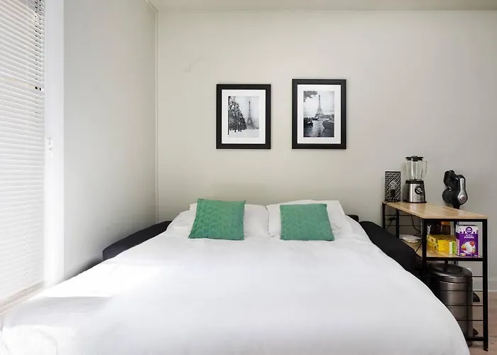 Special! 500m To Eiffel Tower: Duplex With Terrace Παρίσι